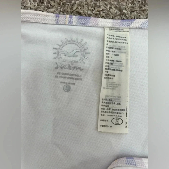 Hollister Bikini Set - Picture 3 of 4